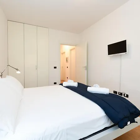 Desenzanoloft Official Partner Marriott Homes & -the Wind Rose Renovation 2025 Desenzano del Garda
