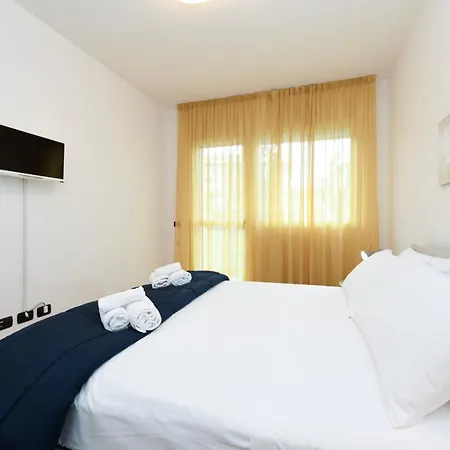 Apartment Desenzanoloft Official Partner Marriott Homes & -the Wind Rose Renovation 2025 Desenzano del Garda