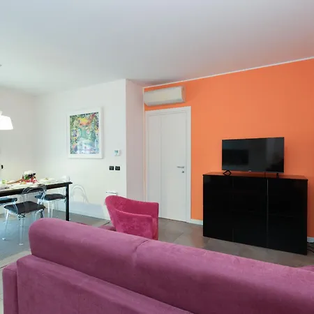 Desenzanoloft Official Partner Marriott Homes & -the Wind Rose Renovation 2025 Apartment Desenzano del Garda